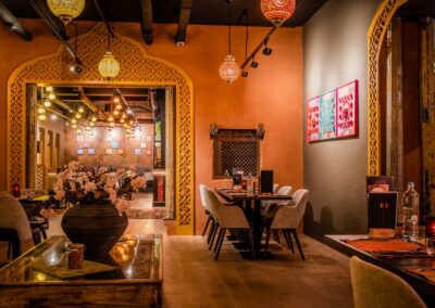 Indiaas Restaurant Namastey India in Veenendaal heeft verschillende ruimtes die geschikt zijn voor groepen
