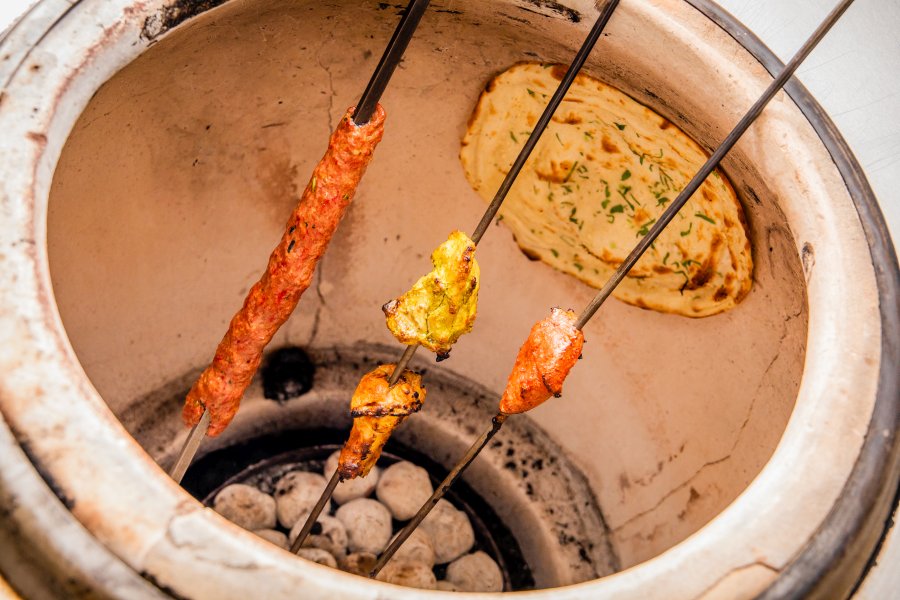 Tandoor Tandoor bij Indiaas Restaurant Namastey India in Veenendaal